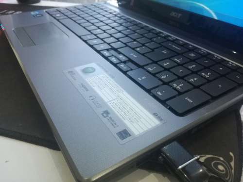 *AS NEW*EXCELLENT SPECS*ACER ASPIRE 5750*i5-2430M*6GB RAM*750GB HDD*DVD*3.0GHz*
